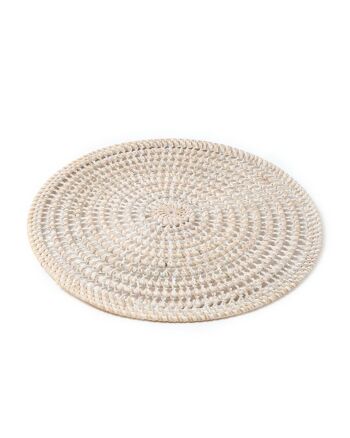 Balikpan B Set de table rond ajouré en rotin naturel décoratif, tressé à la main avec finition blanche, 35 cm de diamètre, fabriqué en Indonésie 4