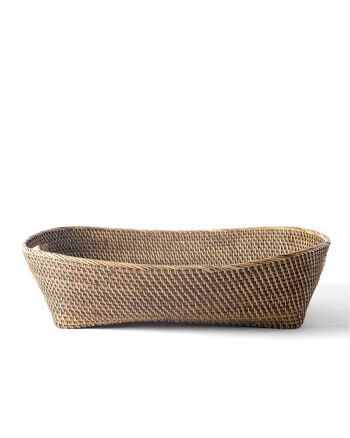 Panier ovale décoratif Bunaken en rotin 100% naturel avec anses, fait main avec des fibres naturelles par des artisans, finitions naturelles et blanches, hauteur 15 cm longueur 46 cm profondeur 58 cm, fabriqué en Indonésie 10