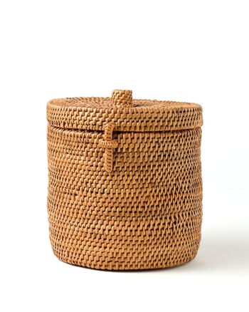 Halus Pantai Prigi Petit panier décoratif en rotin 100 % naturel avec couvercle et serrure, fait à la main avec des fibres naturelles avec finition naturelle, forme cylindrique, 15 cm de hauteur x 13 cm de diamètre, fabriqué en Indonésie 3