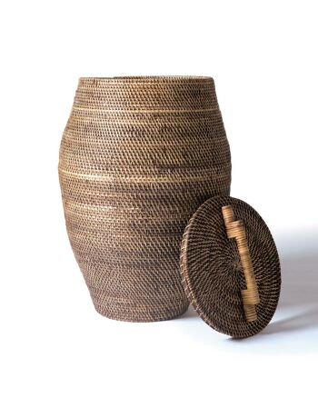 Grand panier décoratif Sawahlunto en rotin 100 % naturel avec couvercle et poignée, fait à la main avec finition naturelle et forme cylindrique, 47 cm de diamètre et 66 cm de hauteur, fabriqué en Indonésie 2