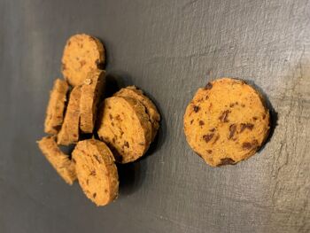 Petits biscuits BIO à la drêche de brasserie aux tomates séchés et à l'origan - 100g 2