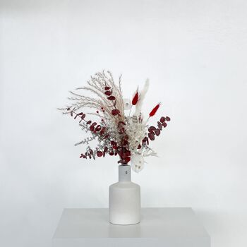 Petit bouquet de fleurs séchées hivernales en rouge métallisé