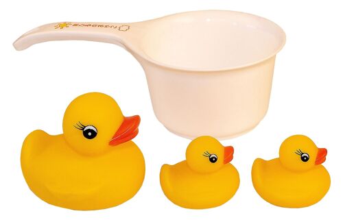 3 pcs. of bath ducks, water cup included