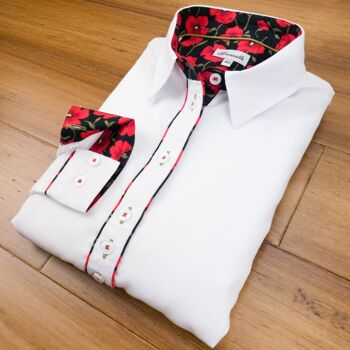 Chemise blanche à manches longues Grenouille avec accents de coquelicots rouges 4