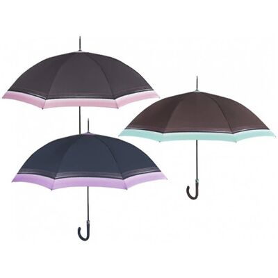 Schwarzer Regenschirm und farbiger Rand