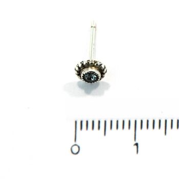 Basics Mini Earring 02 - Minimaliste, avec 3 cristaux 3