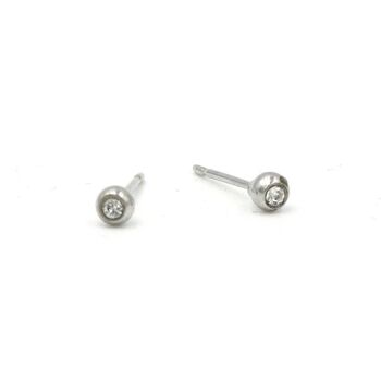 Boucle d'oreille Basics 13 - Clou d'oreille minimaliste en cristal 1