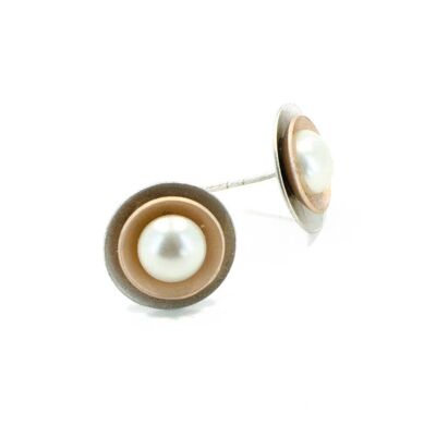 Classics Ohrring 02 schälchenförmig, mit Perle