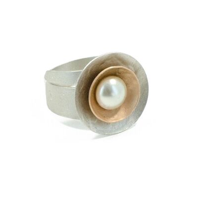 Classics Ring 01 bowl-shaped, with pearl
