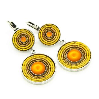 Boucle d'oreille antique Inde 05 18