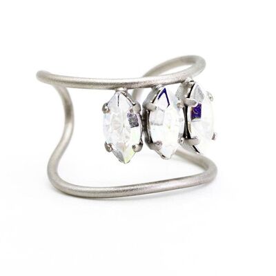 Navette Ring 01 Statement ring with 3 crystals