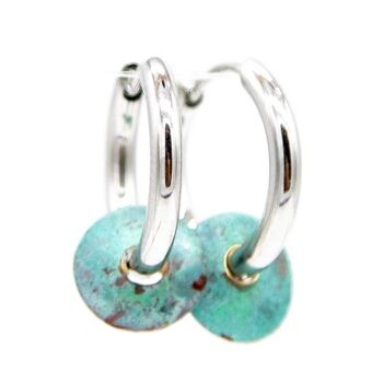 Boucle d'oreille Patina 04 Petite créole en acier avec plaque pendante 7