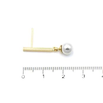 Boucle d'oreille Perla 19 clous avec barre métal et perle 2