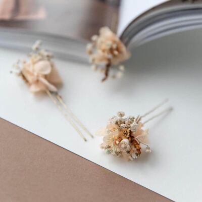 Hairpin dried flowers hydrangea apricot