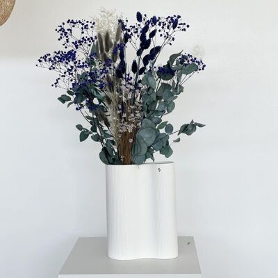 Combinaison élégante : bouquet de fleurs séchées en vrac avec gypsophile et eucalyptus