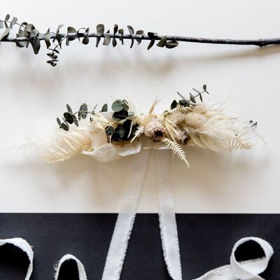 Hatband dried flowers in white and beige