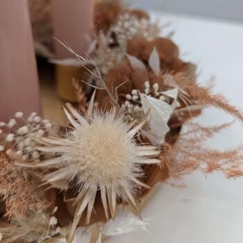 Joies tactiles d'automne : couronne d'hortensias avec chardons en marron et blanc 2