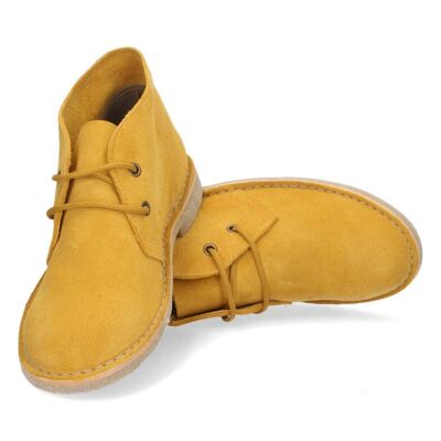 Flat yellow suede leather desert boots with laces