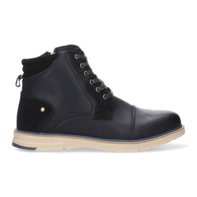 Men's flat ankle boot in black