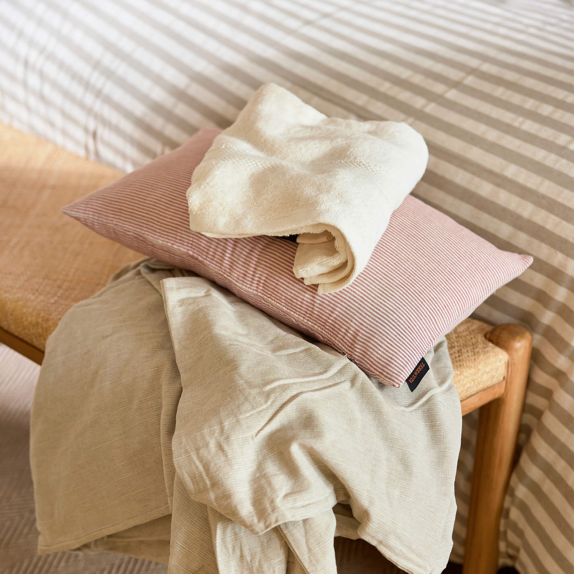 Fodera per cuscino jacquard 30x50 cm Jávea piccolo Granato