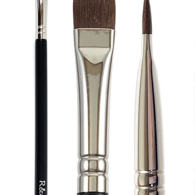 R&M 502 Flat Definer Brush