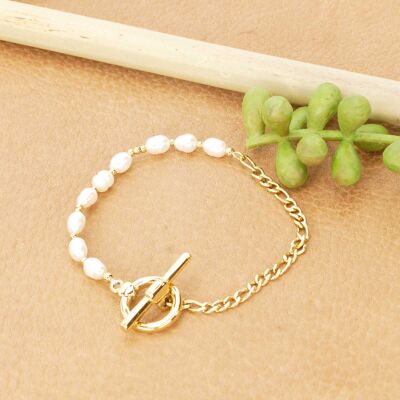 Steel bracelet and mother-of-pearl beads