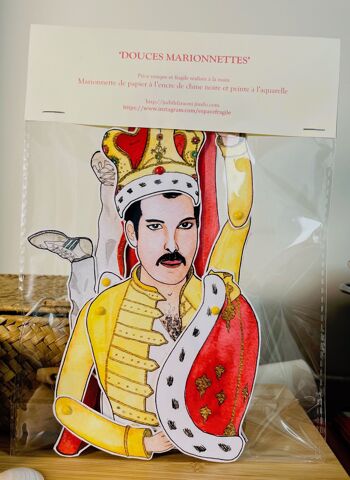 Marionnette en papier Freddie Mercury 4