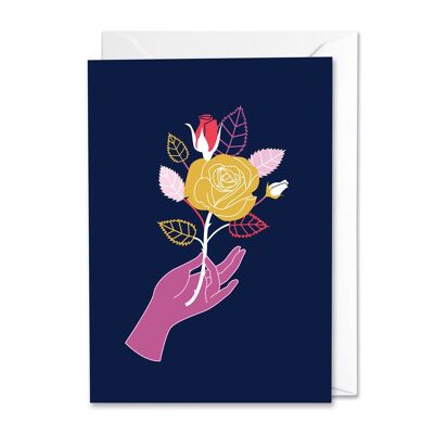 Tarjeta de felicitación azul marino con ramo de rosas bonitas