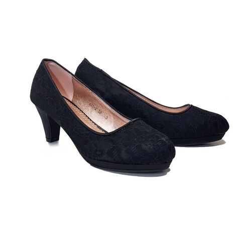 Women's shoes - Black lace court shoes with heels