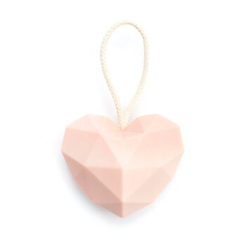Heart of Soap - grand savon coeur avec cordon, savon cadeau, naturel, végétalien 1