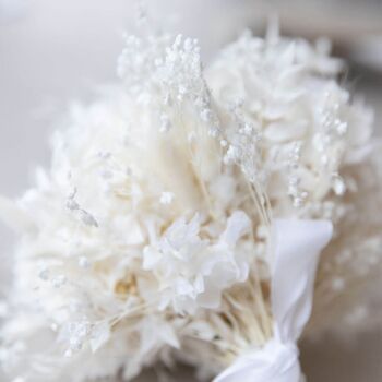 Bouquet de mariée minimaliste fleurs séchées blanc 2