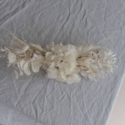 Dried flower arrangement easel white