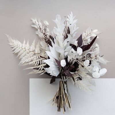 White Romance: bridal bouquet made of dried flowers in white and burgundy