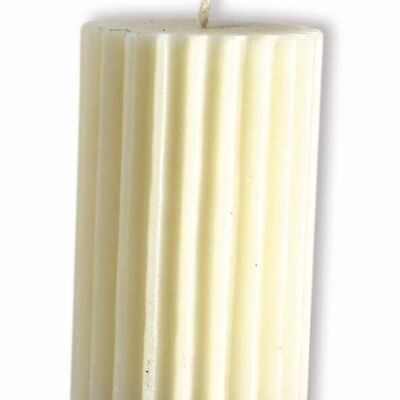 Vela de pilar // blanco crema // 4 x 6,5 cm