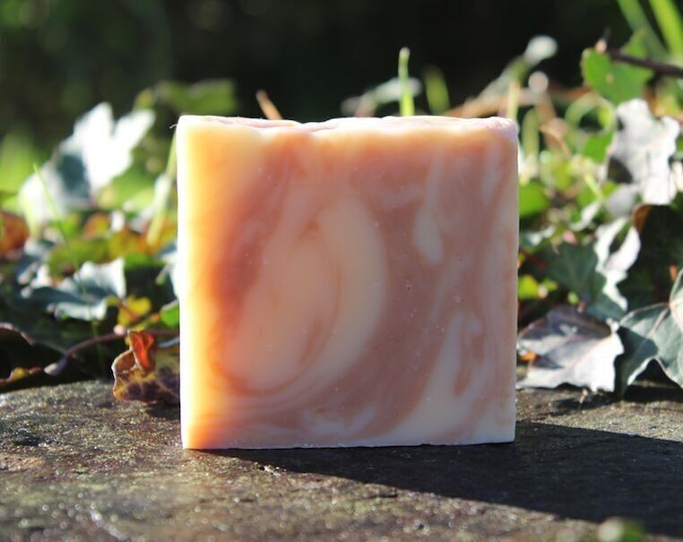 Jabón saponificado en frío - Despertar primaveral - PIEL SENSIBLE