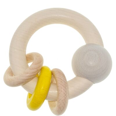 Round rattle with 3 rings, natural yellow