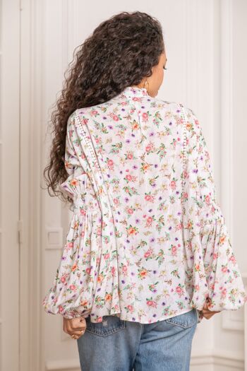 Blouse décolleté V avec liens à nouer à pompons et coquillages 3