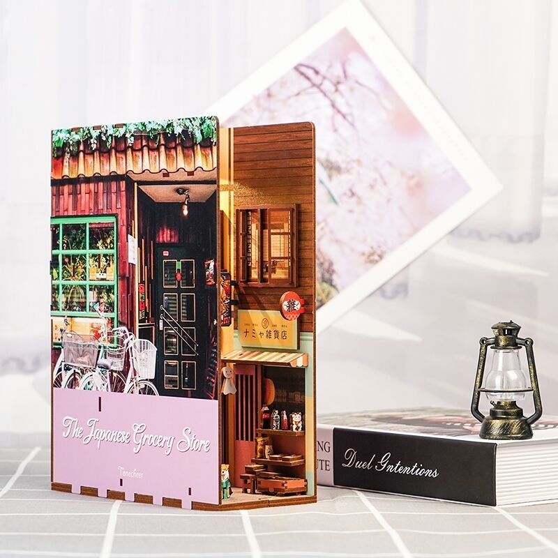 Book Nook, das japanische Lebensmittelgeschäft – 3D-Puzzle