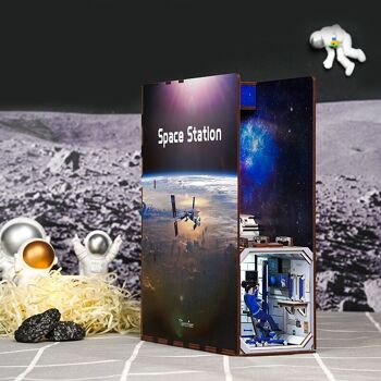 Book Nook, La Station Spatiale Internationale - Puzzle 3D 1