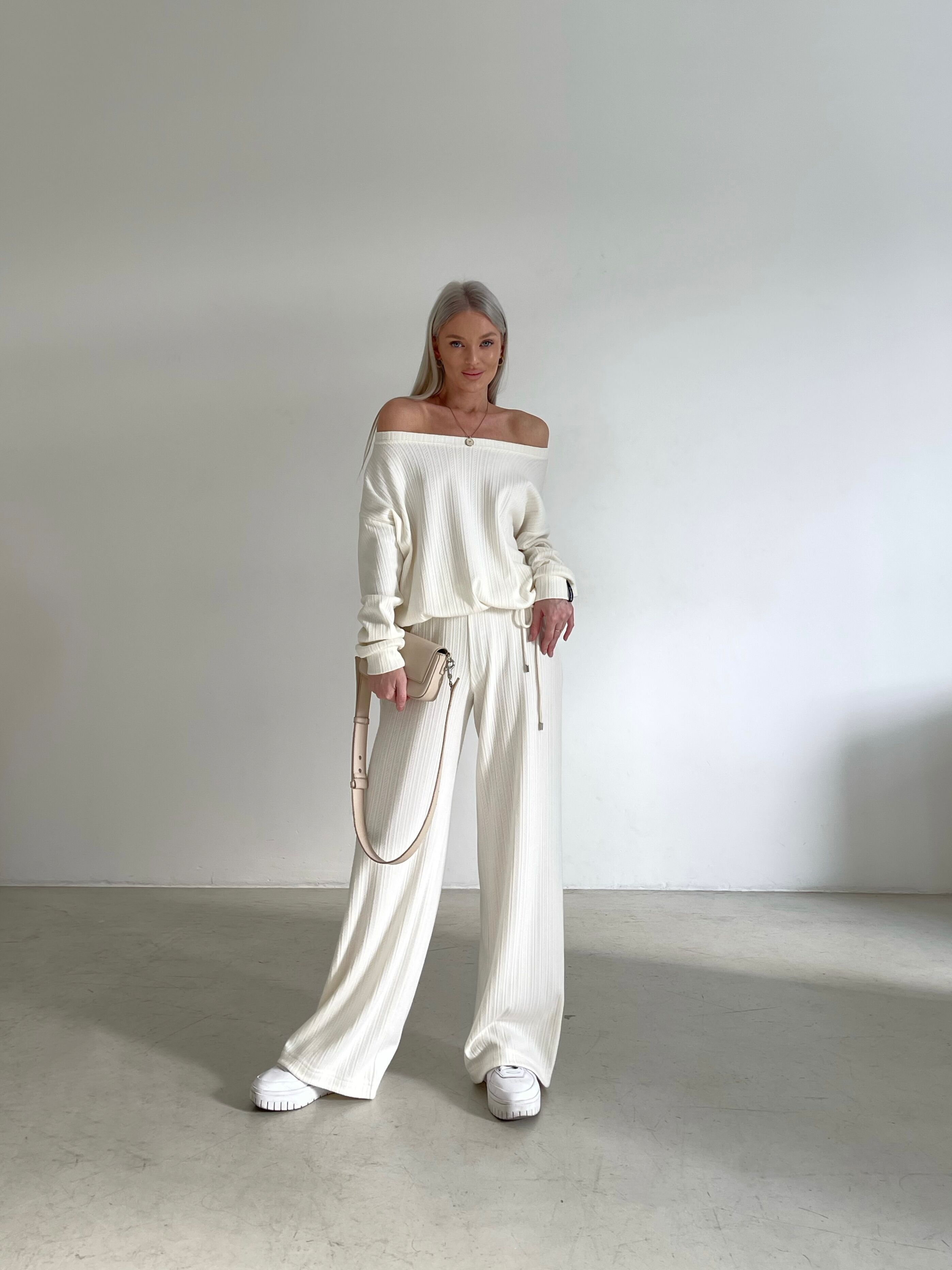 Pantaloni a gamba ampia in maglia di viscosa