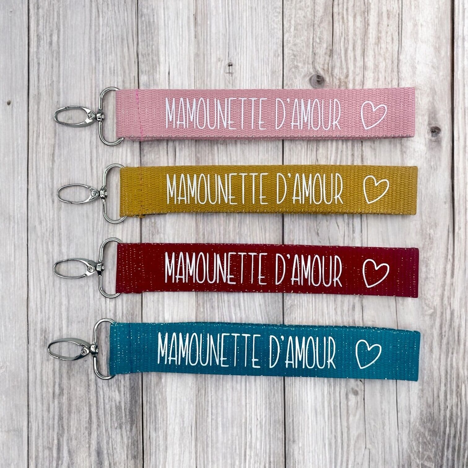 Strap keychain, "My dear Mom"