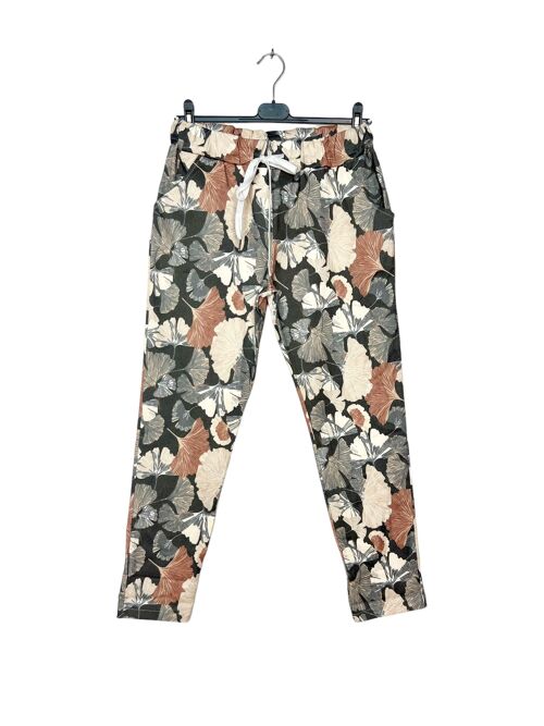 3377-20 Floral pattern pants