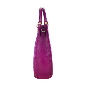 RB1026CN | Sac à main vertical pour femme en cuir véritable et paille Fabriqué en Italie. Bandoulière en cuir amovible et réglable. Accessoires Or Poli - Couleur Framboise - Dimensions : 24 x 29 x 9 cm 4