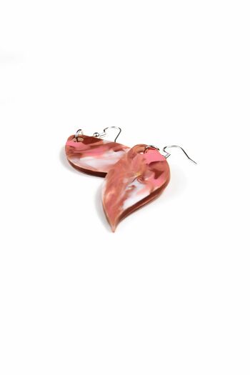 Boucles d'oreilles roses et blanches : des accessoires de mode indispensables pour une touche d'élégance et de charme 3