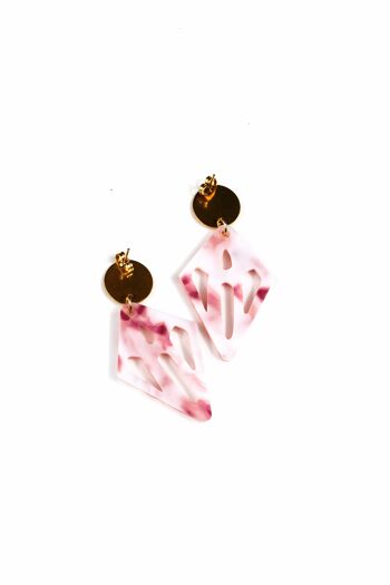 Boucles d'oreilles en marbre rose et blanc : Illuminez votre look avec l'élégance et l'éclat de l'or 2