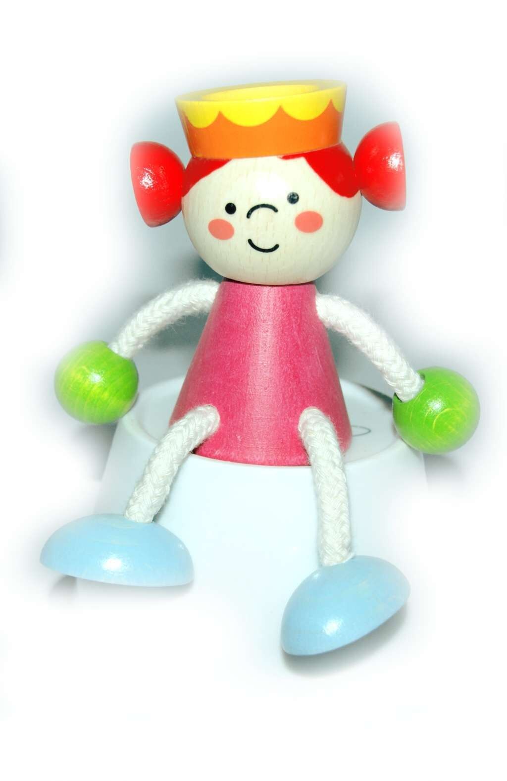 Swinging figure princess