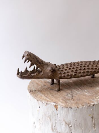 Figurine décorative crocodile en bronze 2