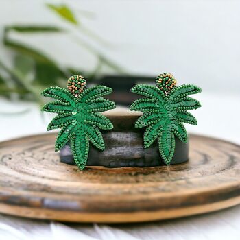 Boucles d'oreilles à paillettes vertes et feuilles de palmier perlées 2