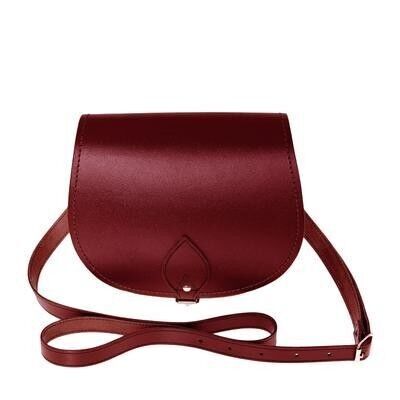 Handgefertigte Satteltasche aus Leder - Oxblood Red