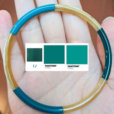 Bracelet corne 3 lignes vert 5mm